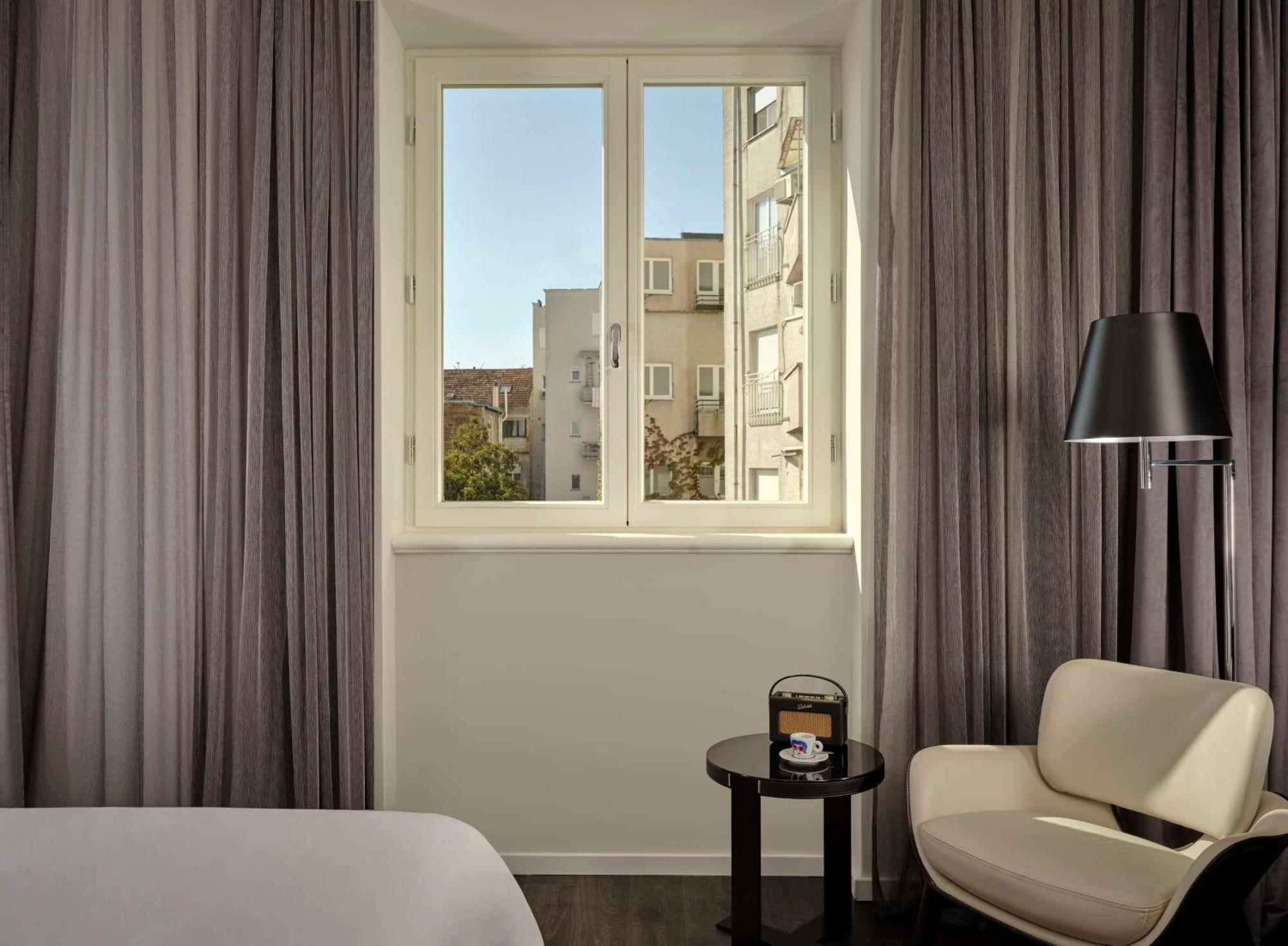Art'Otel Zagreb, Powered By Radisson Hotels Esterno foto A room at the hotel